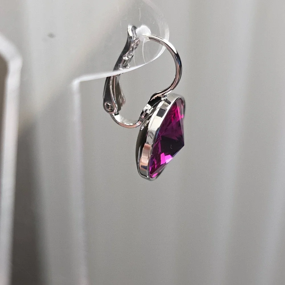 NWT FuchsiaPink Swarovski Elements 13mm Leverback Earrings PlatinumPlatedㅇ Shiny